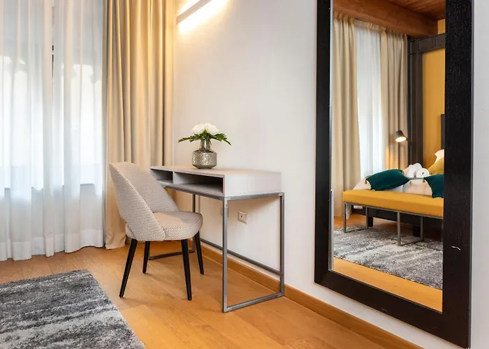 Deluxe In Palazzo Storico - Centro - アパート