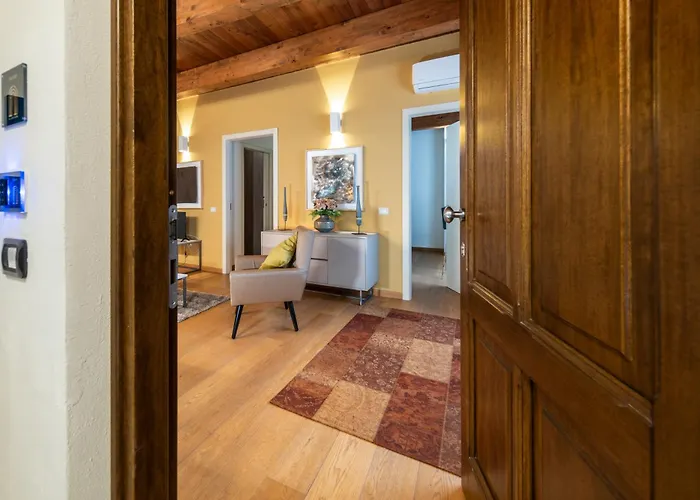 Deluxe In Palazzo Storico - Centro - アパート