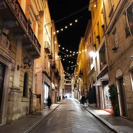 Deluxe In Palazzo Storico - Centro - Apartament *