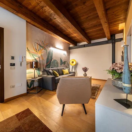 Deluxe In Palazzo Storico - Centro -