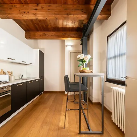 Apartment Deluxe In Palazzo Storico - Centro -