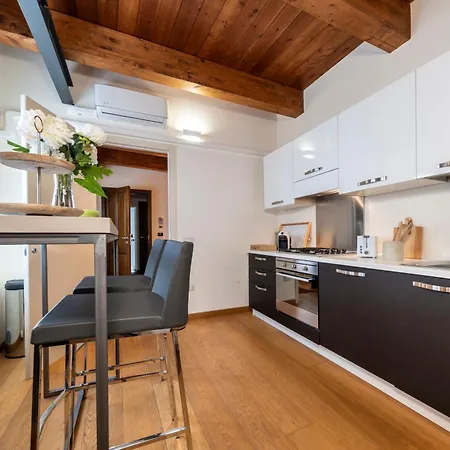 Apartament Deluxe In Palazzo Storico - Centro - Sassari