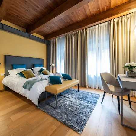 Apartment Deluxe In Palazzo Storico - Centro -