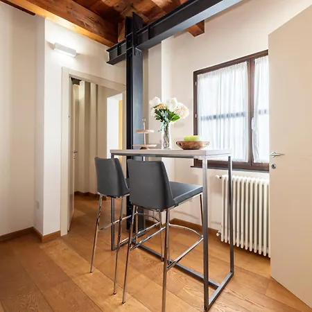 Deluxe In Palazzo Storico - Centro -