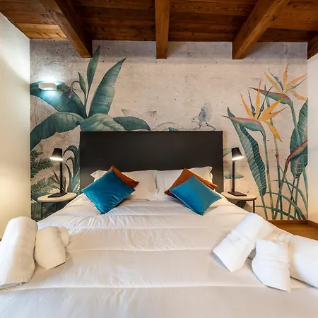 Deluxe In Palazzo Storico - Centro - Apartment