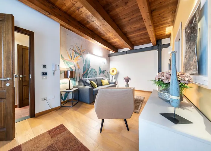 Deluxe In Palazzo Storico - Centro - * ساساري